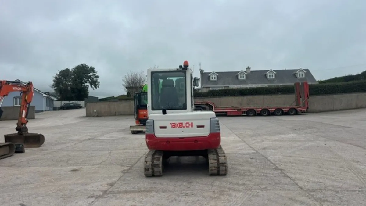 2017 Takeuchi TB250 - Image 2