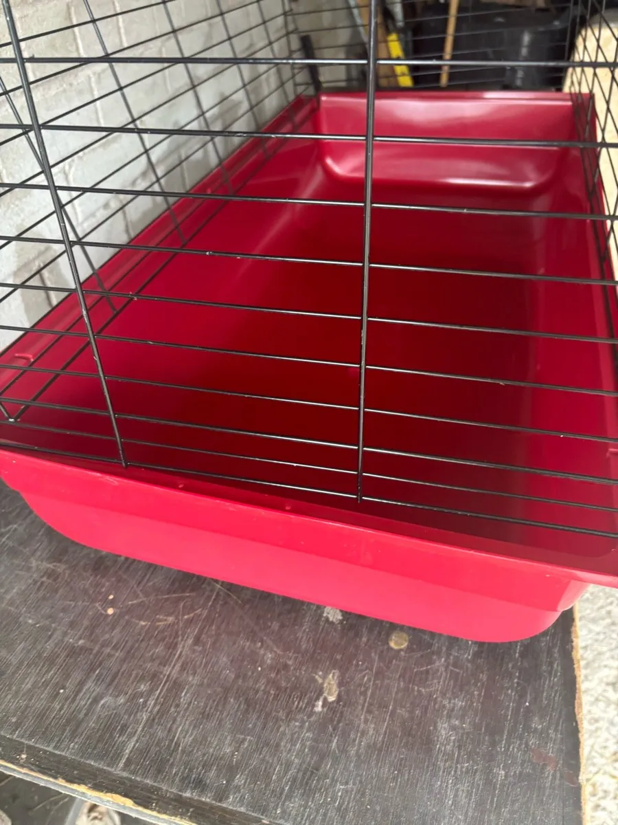 In door cage - Image 1