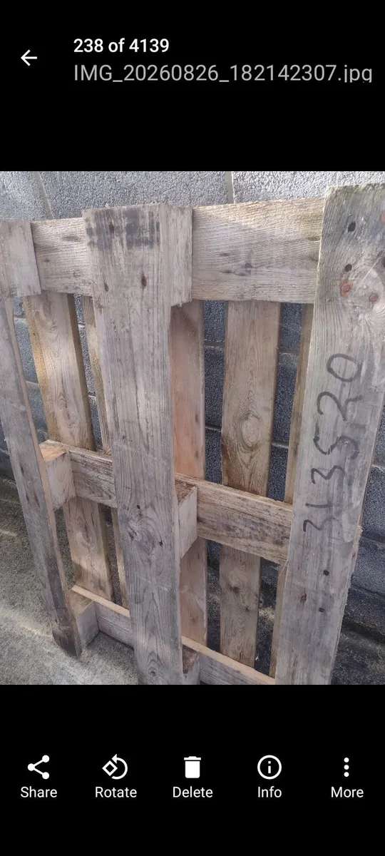 Heavy wooden pallet - Image 2