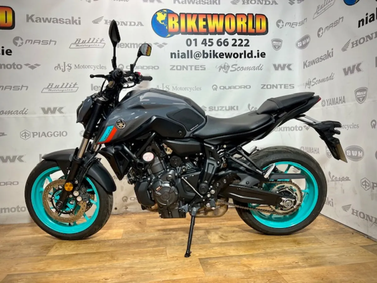 PRE-OWNED Yamaha MT07 2024 - Image 3