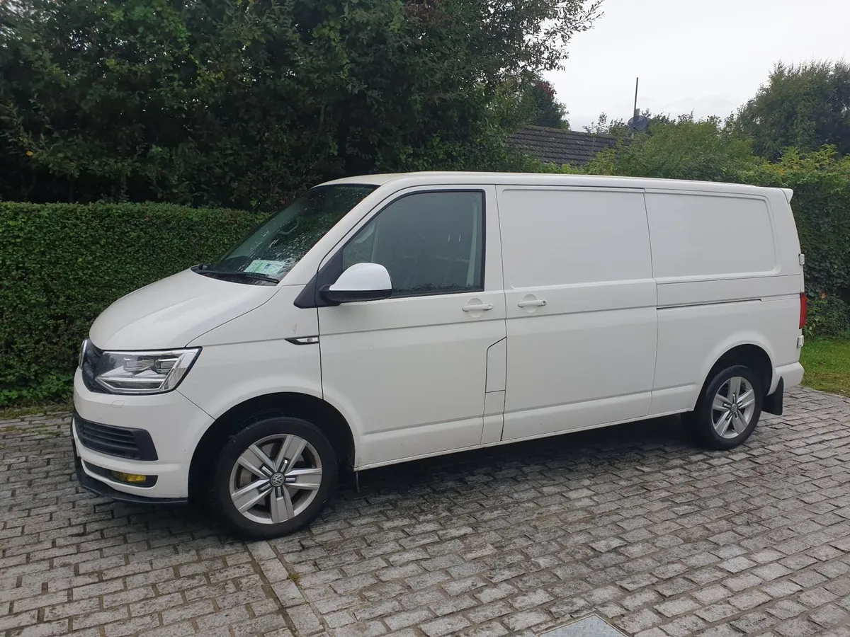 Volkswagen Transporter 2018 - Image 2