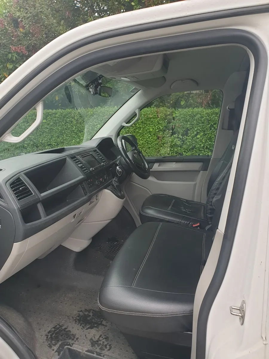 Volkswagen Transporter 2018 - Image 3