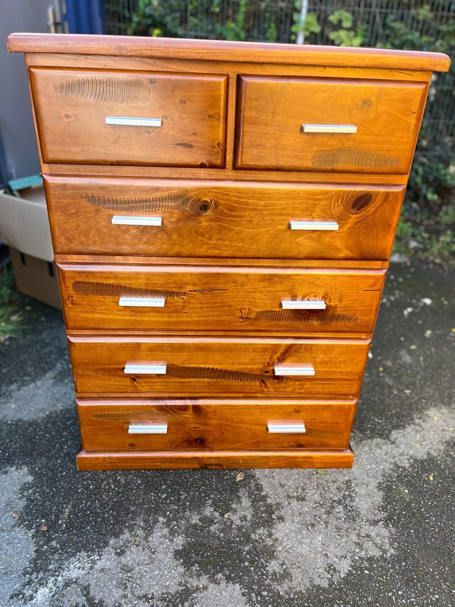 Wooden chest of drawers - Image 1