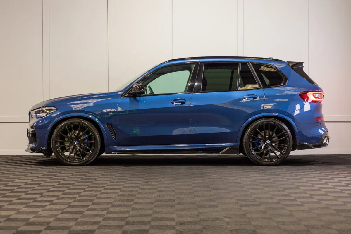 2023 BMW X5 X-Drive 30d M-Sport 2 Seat Commercial - Image 3