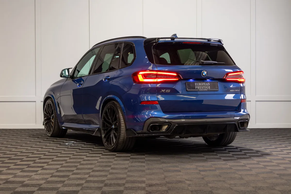 2023 BMW X5 X-Drive 30d M-Sport 2 Seat Commercial - Image 4