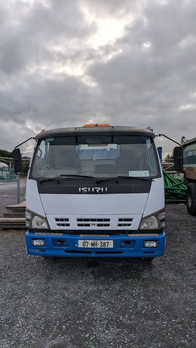 Isuzu Other 2007 - Image 2