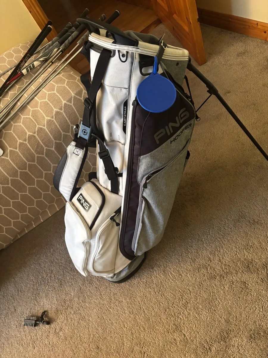 PING Reserve 254 Golf Stand/Carry Bag – White - Image 1