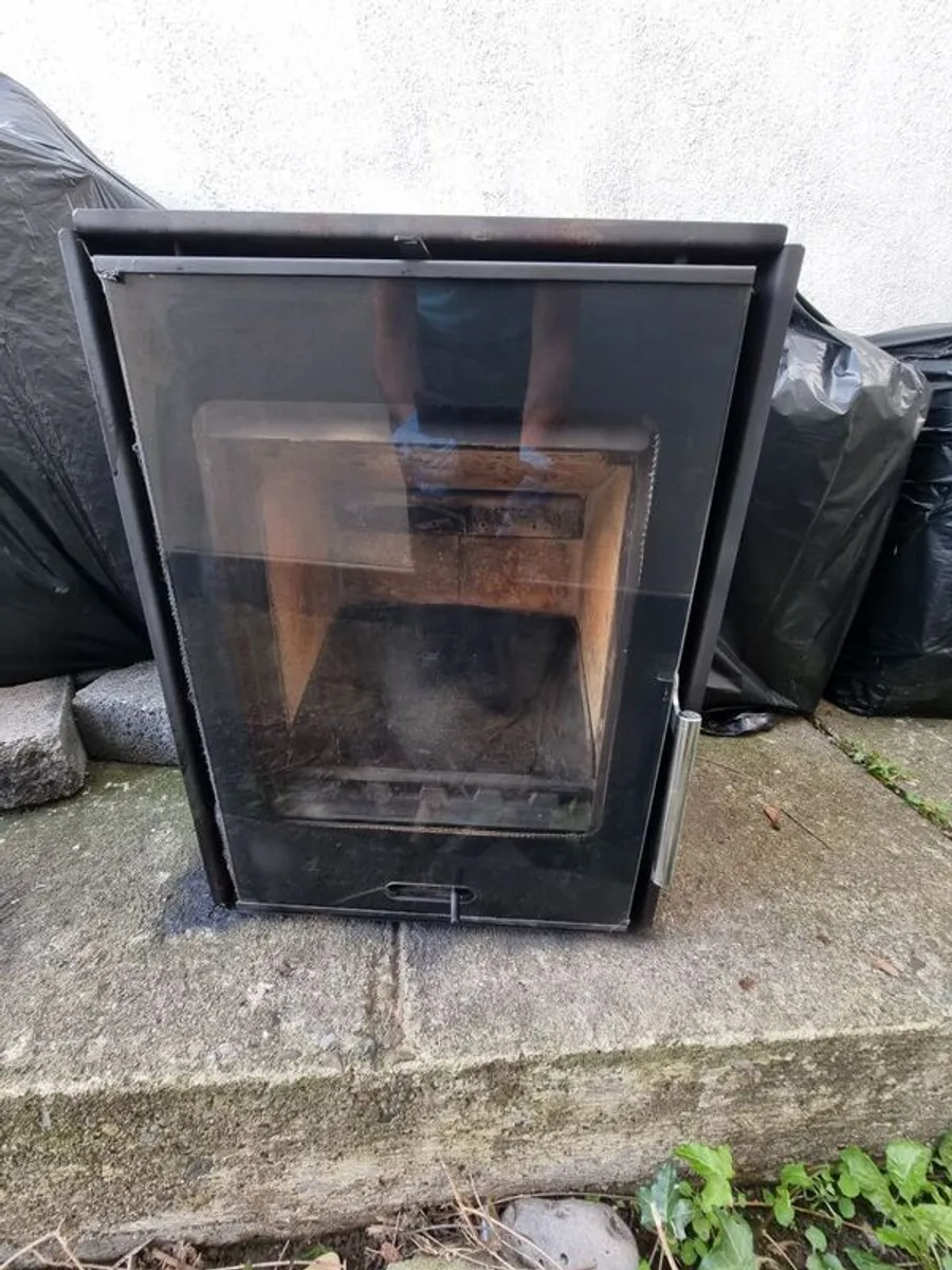 Insert stove - Image 1