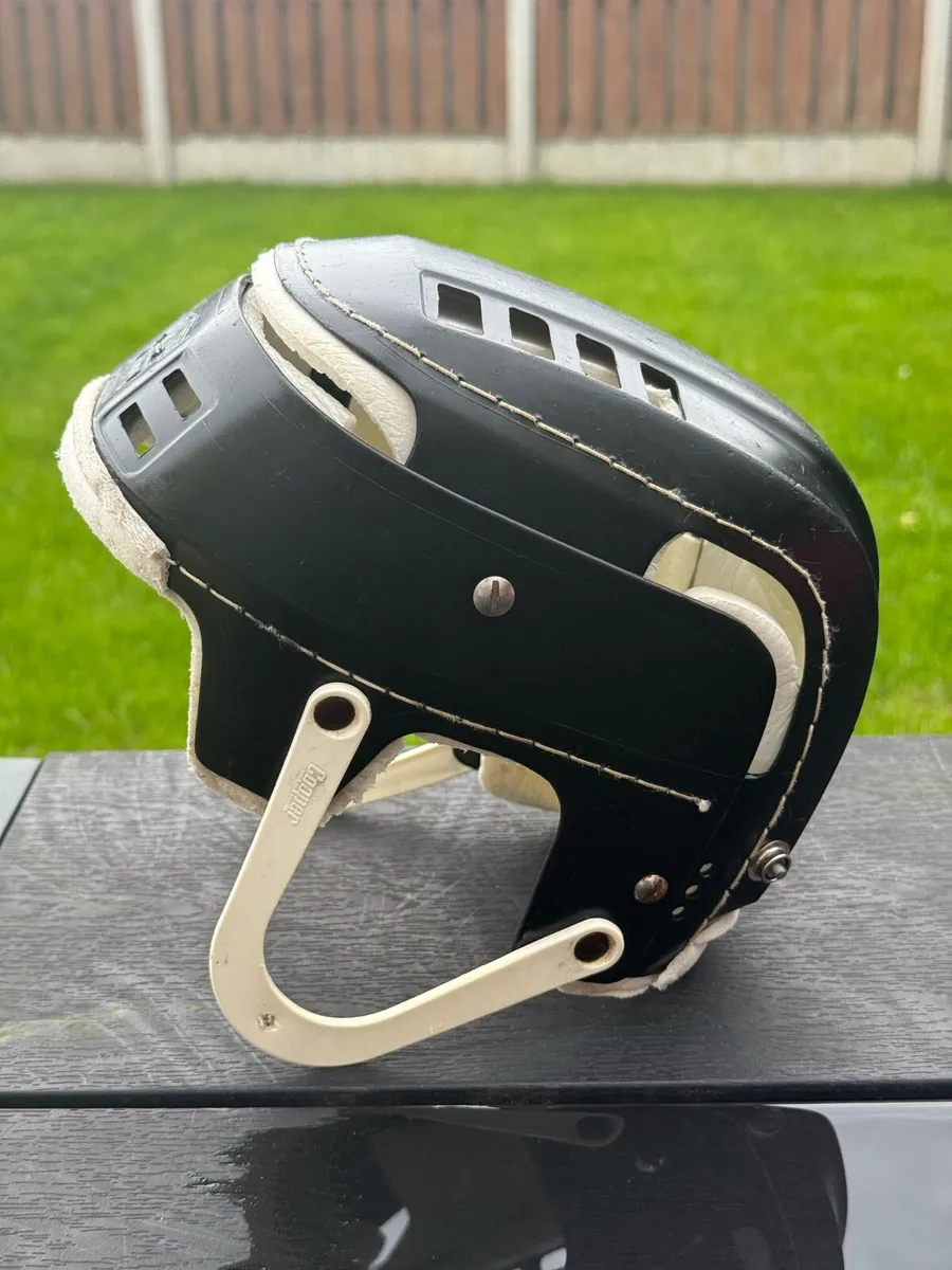 Blaktrax Cooper helmet - Image 2