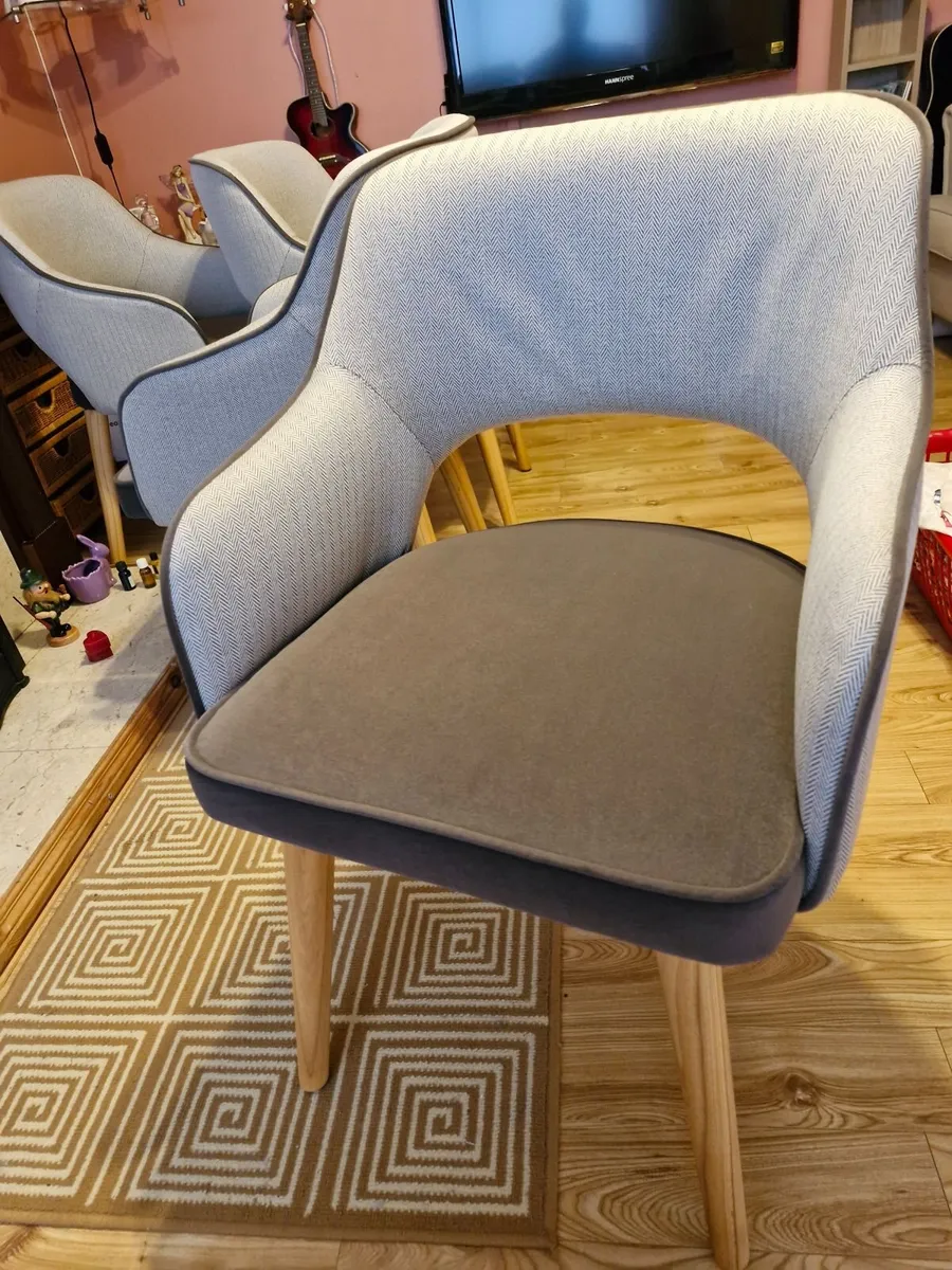 Kitchen chairs - Image 2