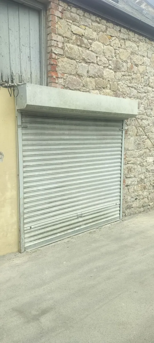 Garage roller shutter door - Image 1