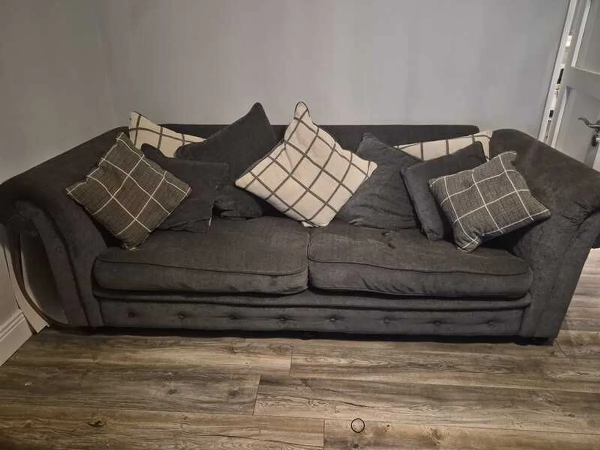 3 and 2 seater couch - Image 4