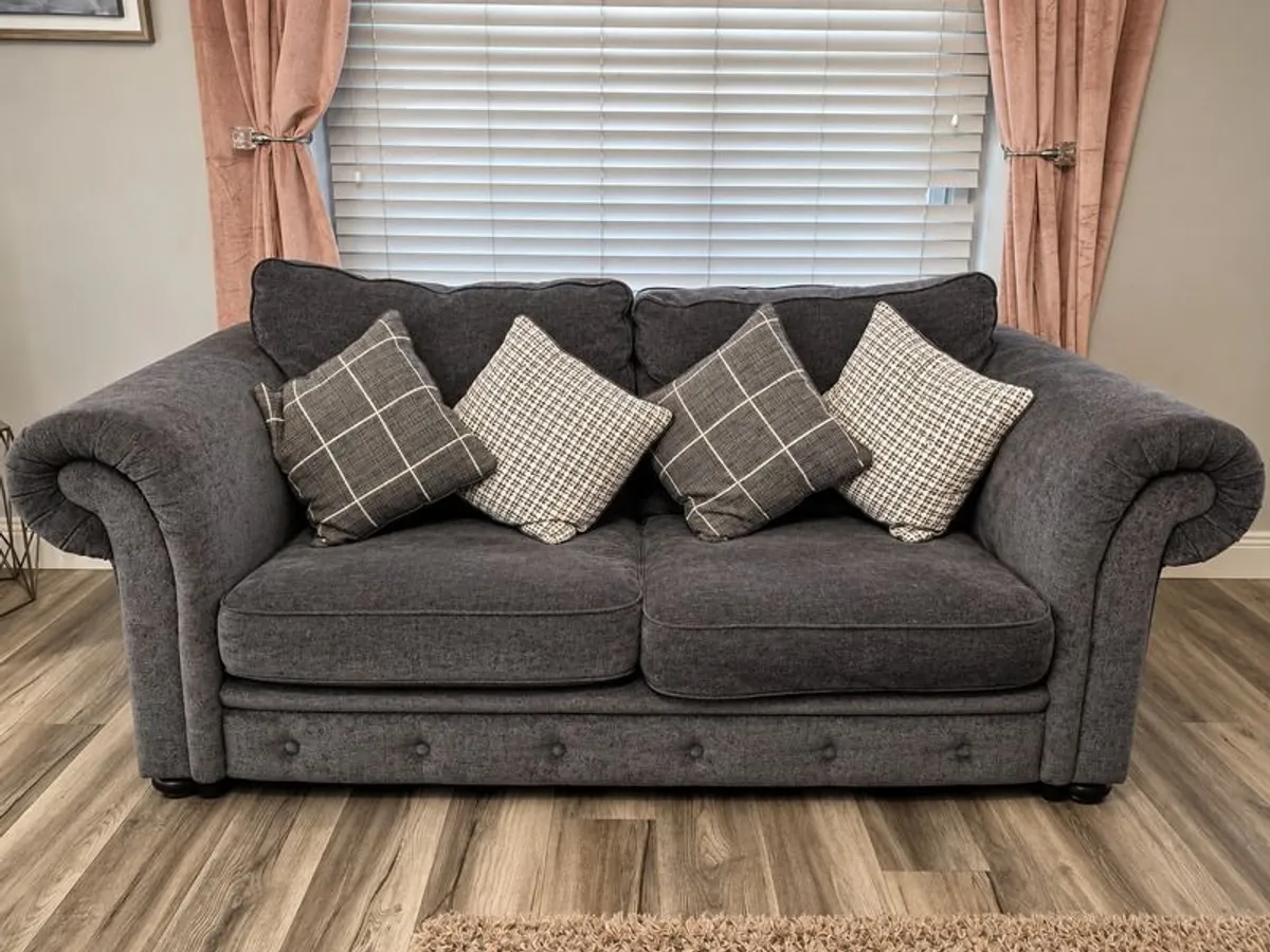 3 and 2 seater couch - Image 1