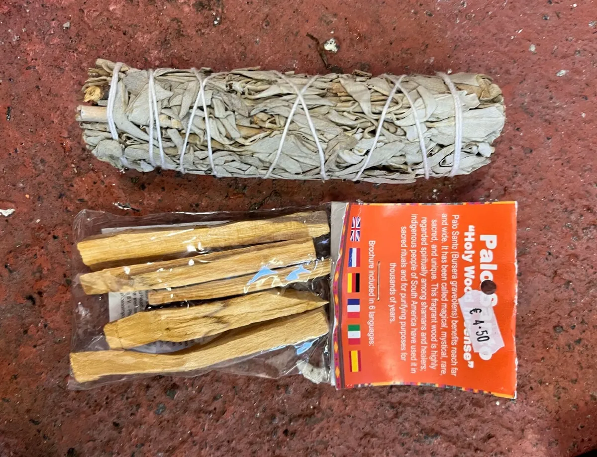 Halloween & Witchy Prop Box - Approx. 15 Pieces - Image 4