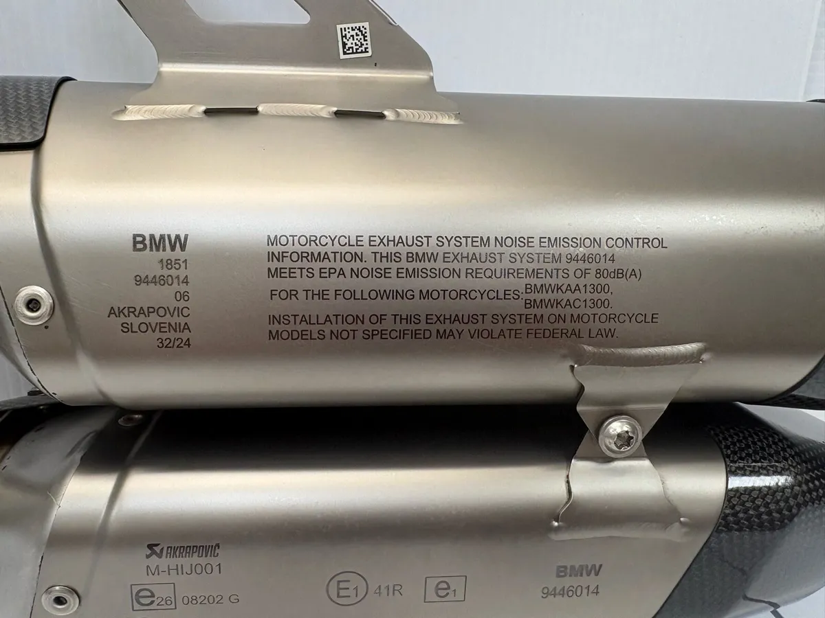 BMW R1300GS/GSA Akrapovic Double Silencer - Image 4