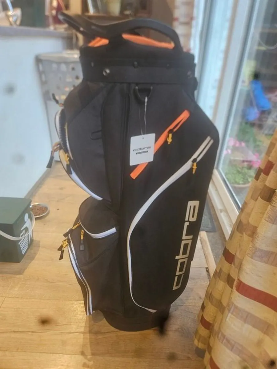 Cobra golf bag - Image 1