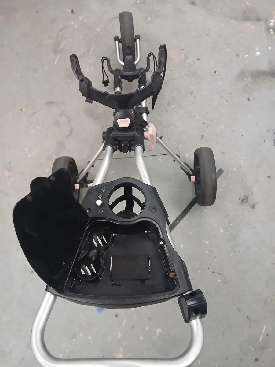 Golf trolley - Image 1