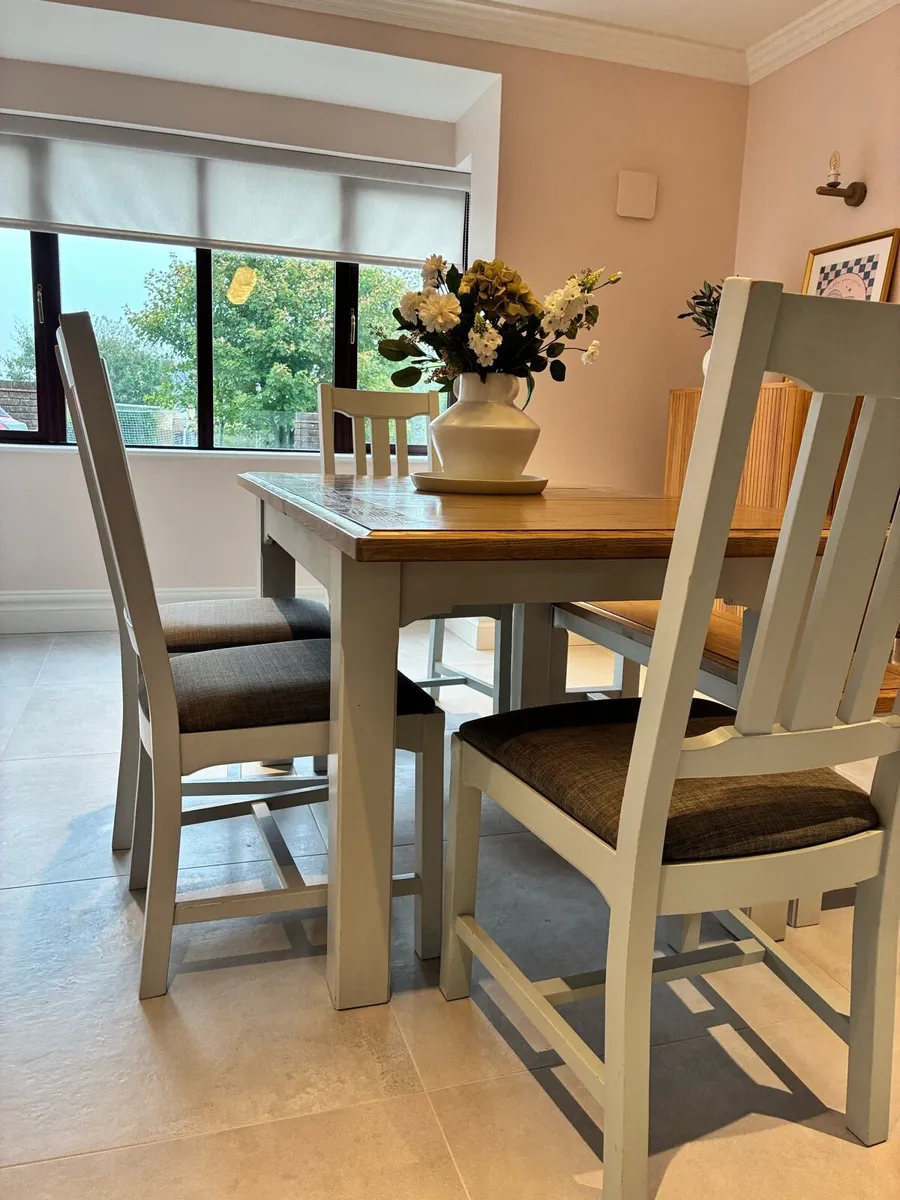 EZ LIVING Camille dining table, bench & 4 chairs - Image 3