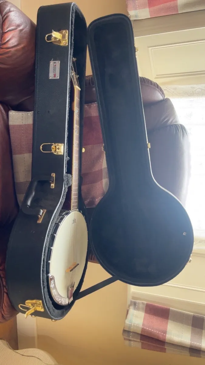 Banjo - Image 1