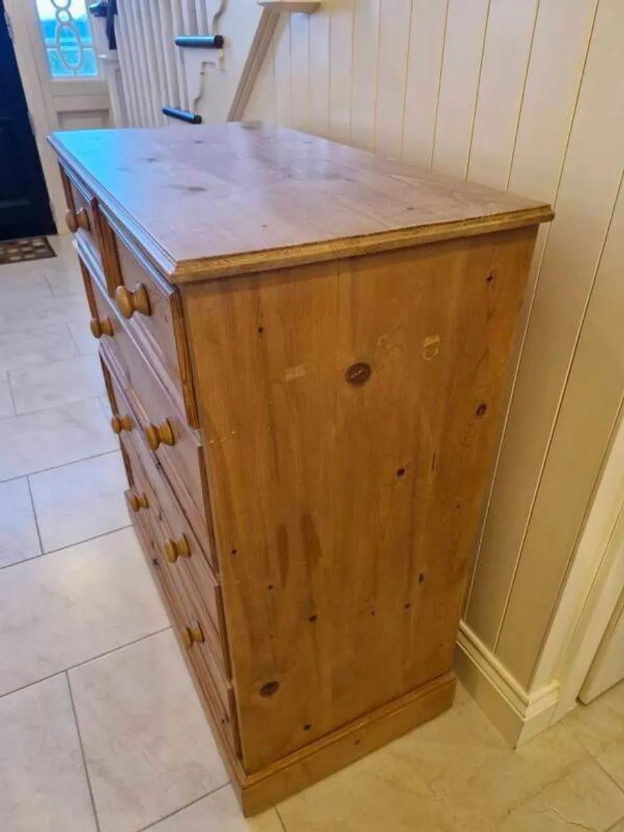 chest of drawers - Image 1