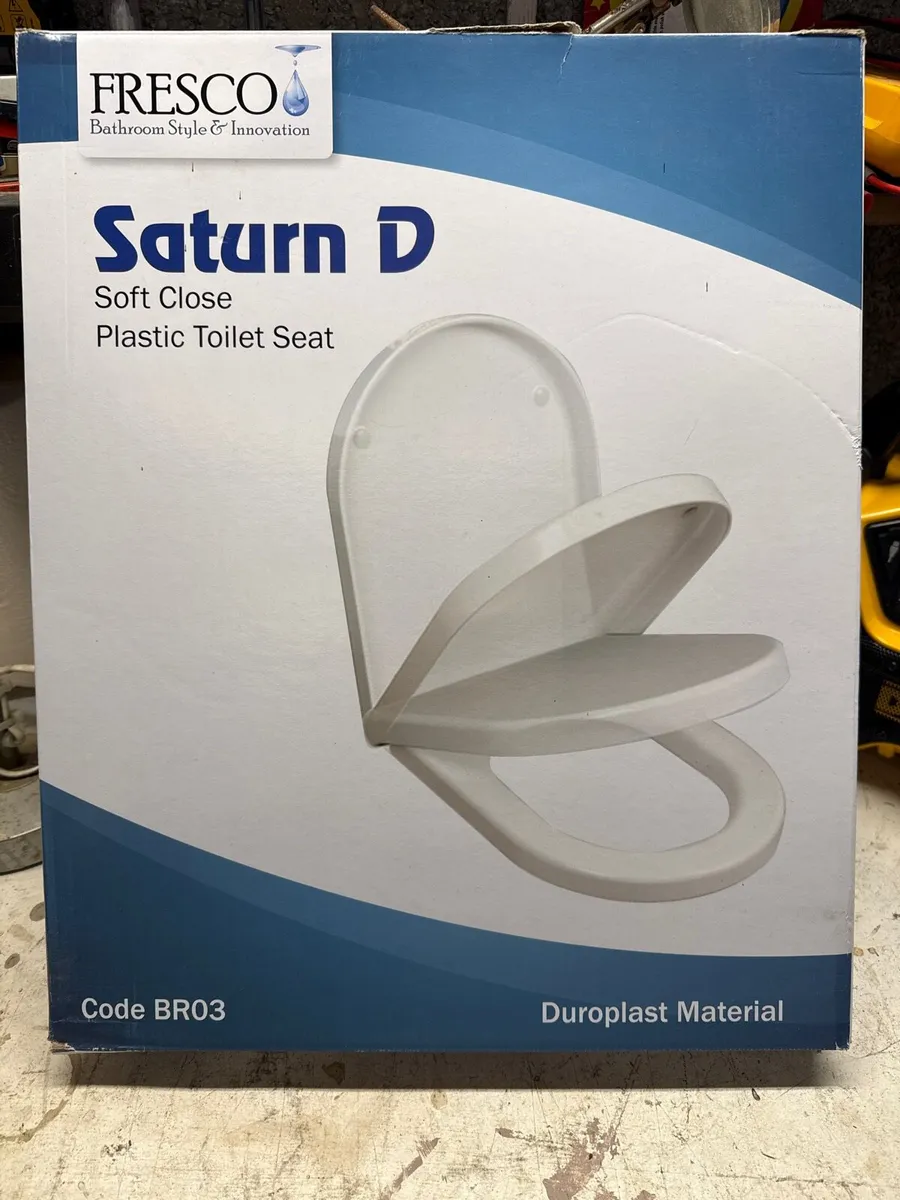 Brand New Soft Close Toilet Seat - Image 1