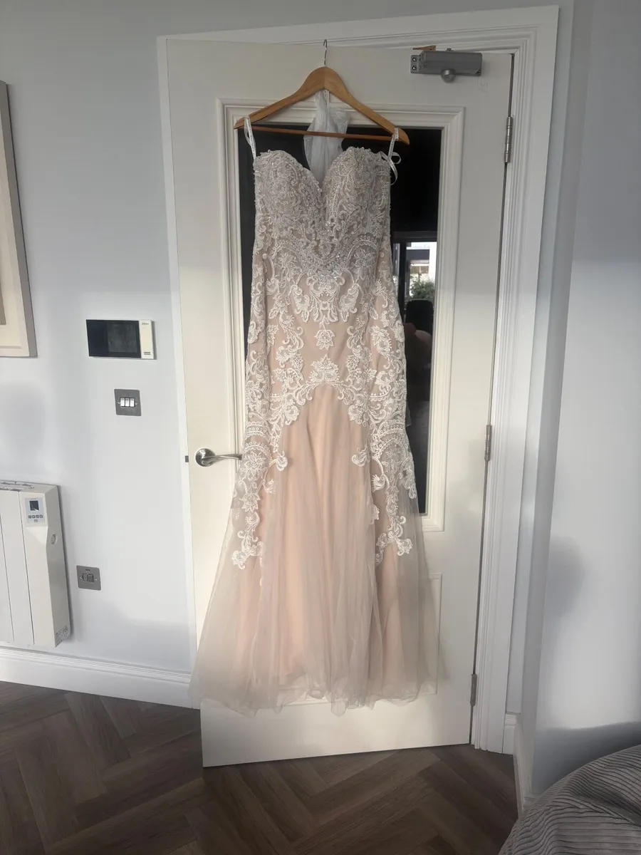 Kenneth Winston Wedding Dress new with tags - Image 4