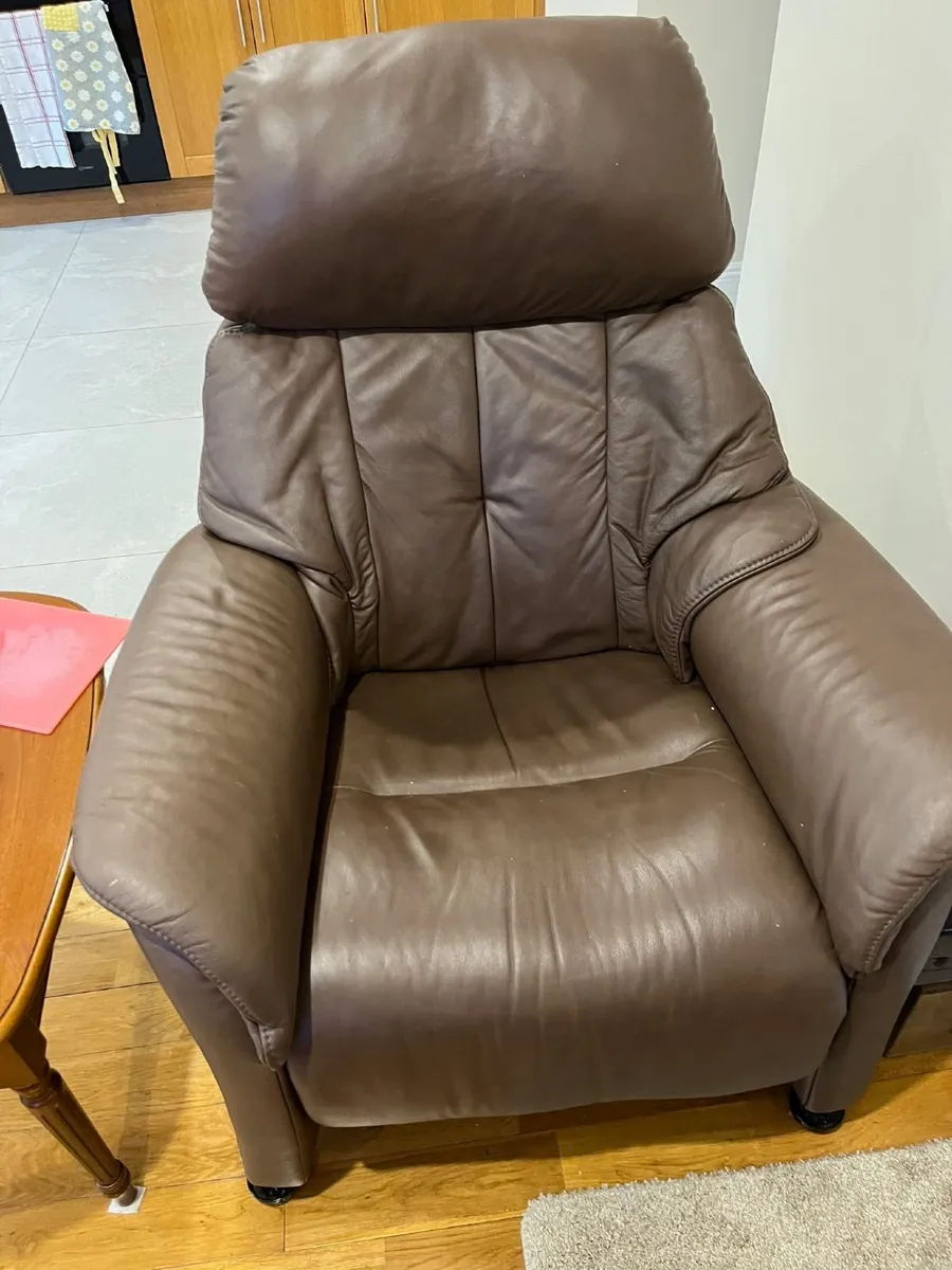 Recliner Chair - Image 1