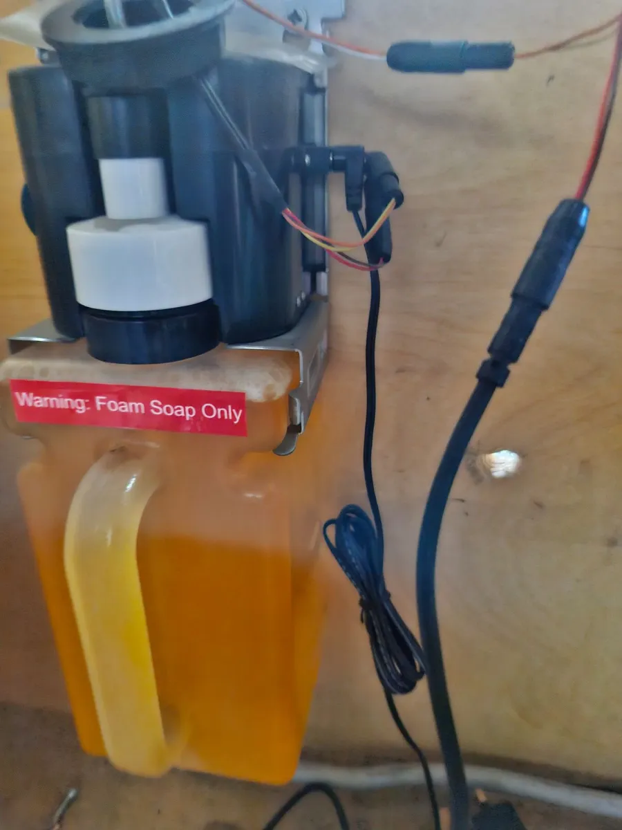 Sink unit - Image 1