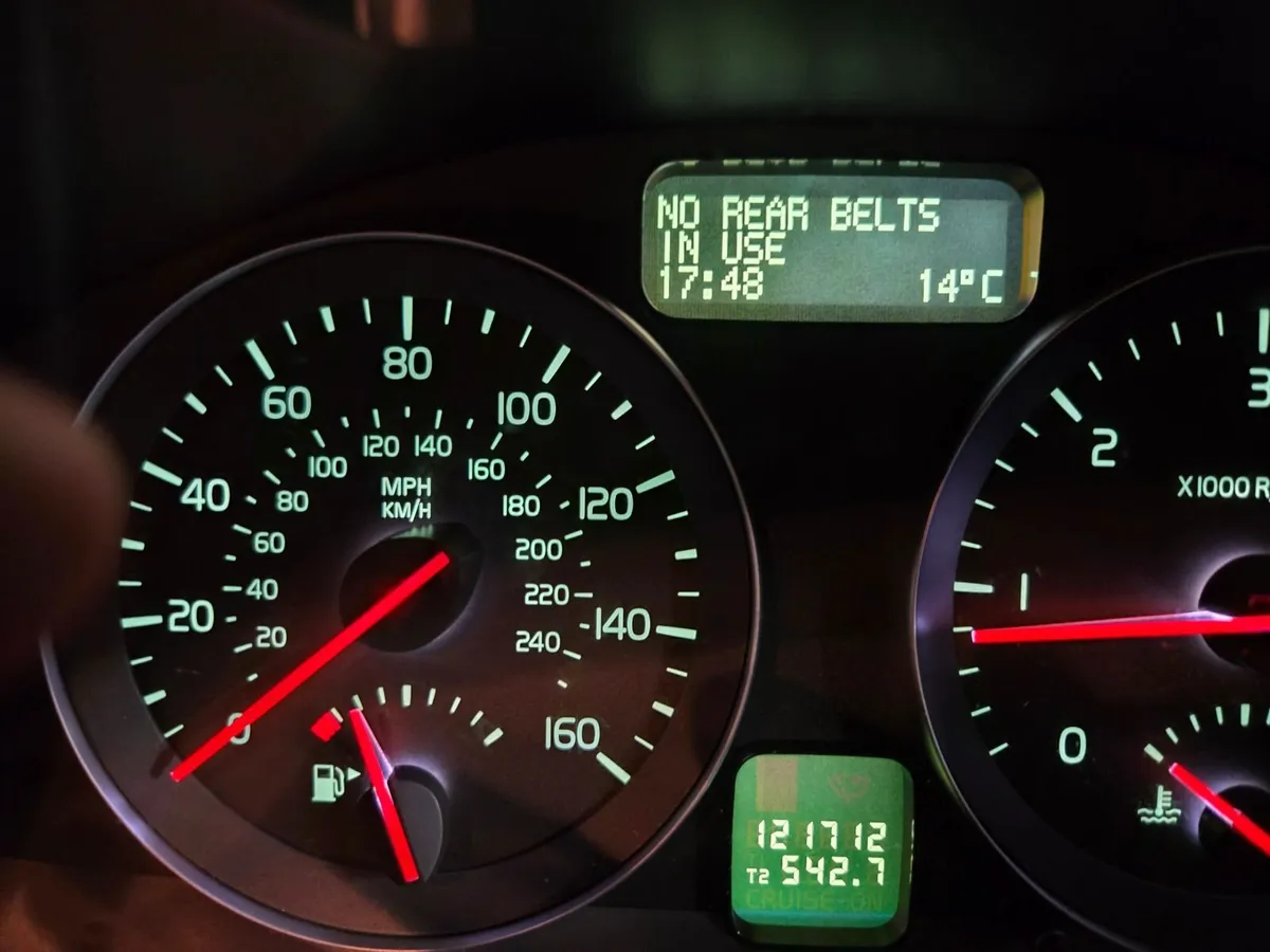 Volvo S40 - Image 2