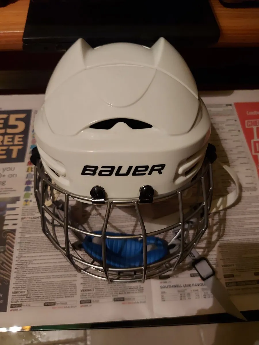 BAUER American Hockey Player Helmet, - Image 3