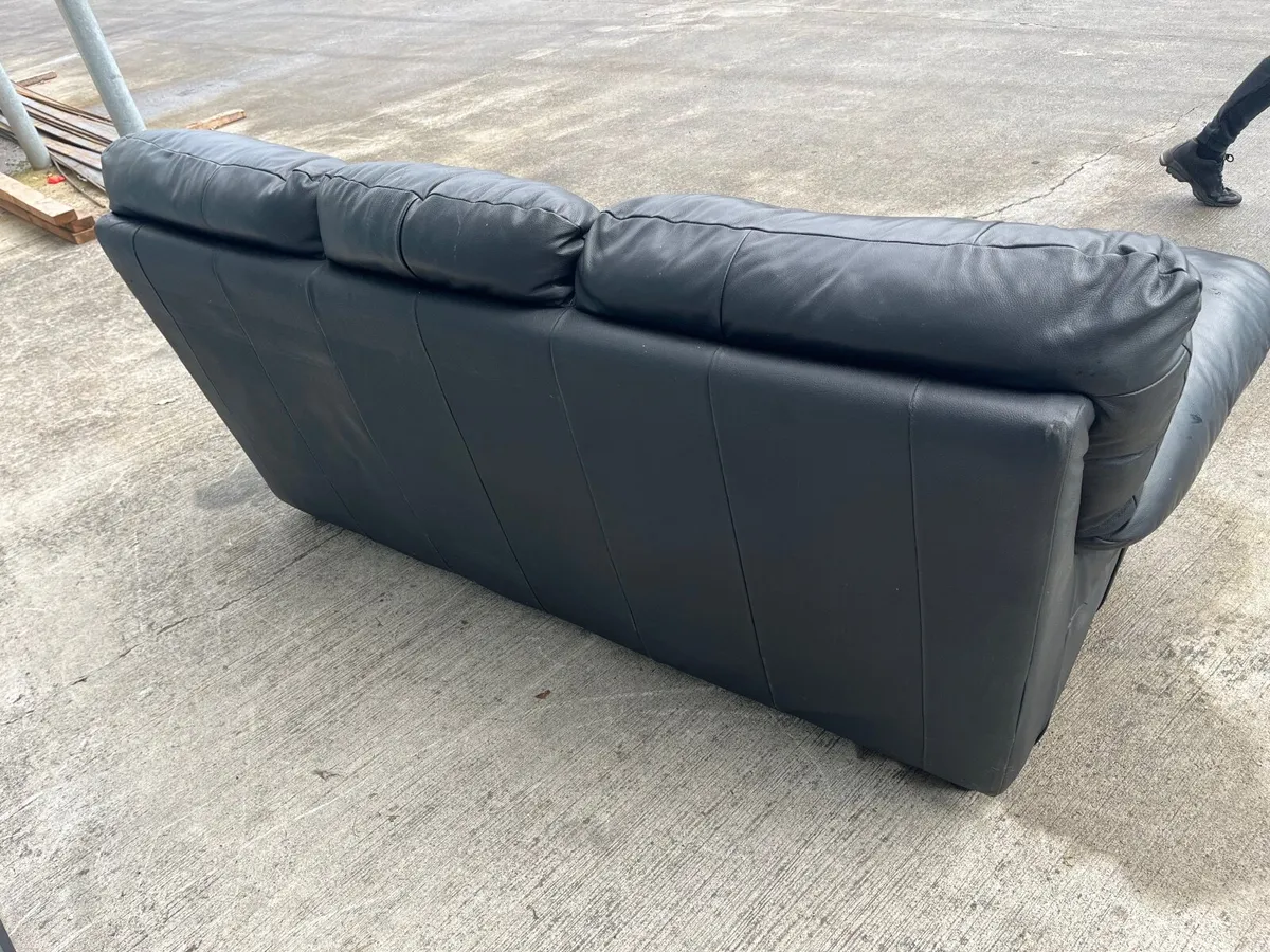 3 seater black leather - Image 2