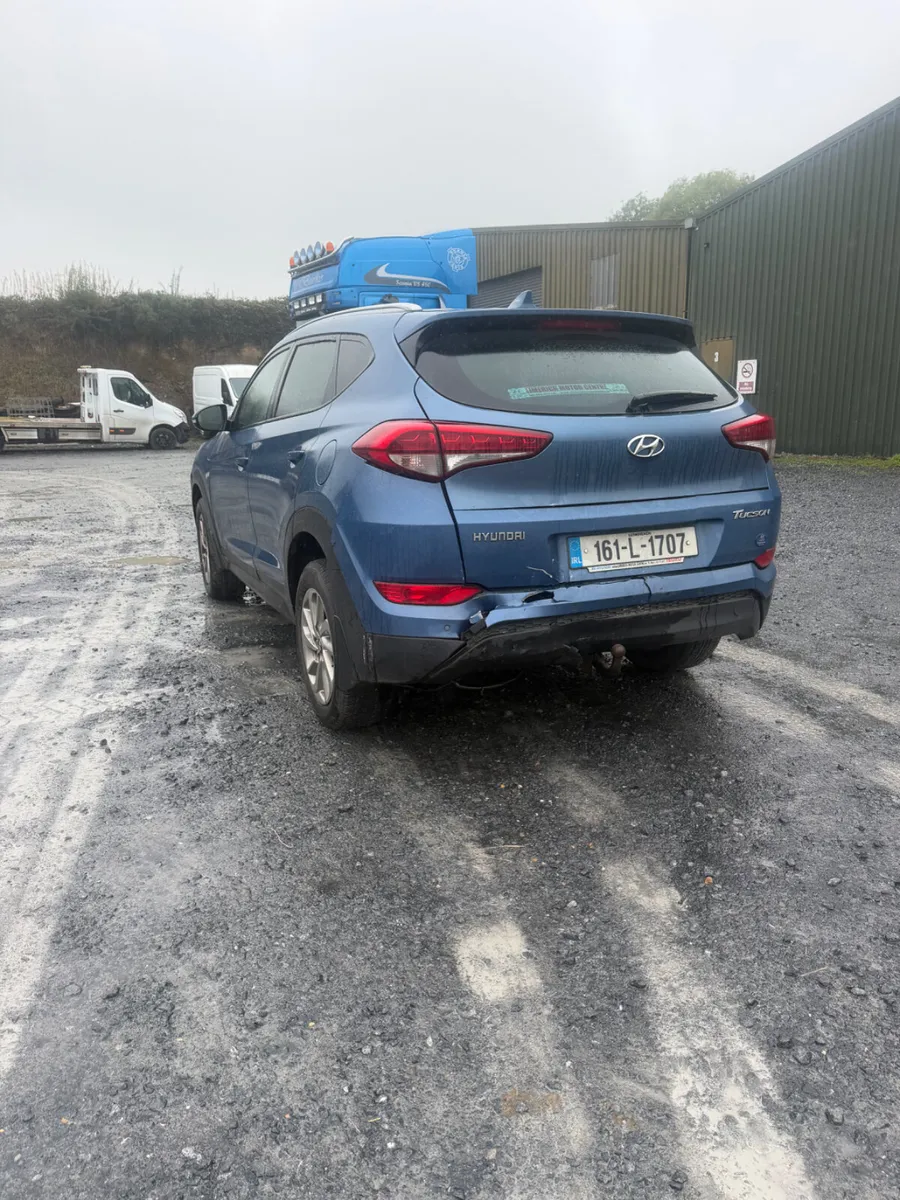 2017 Hyundai Tucson - Image 4