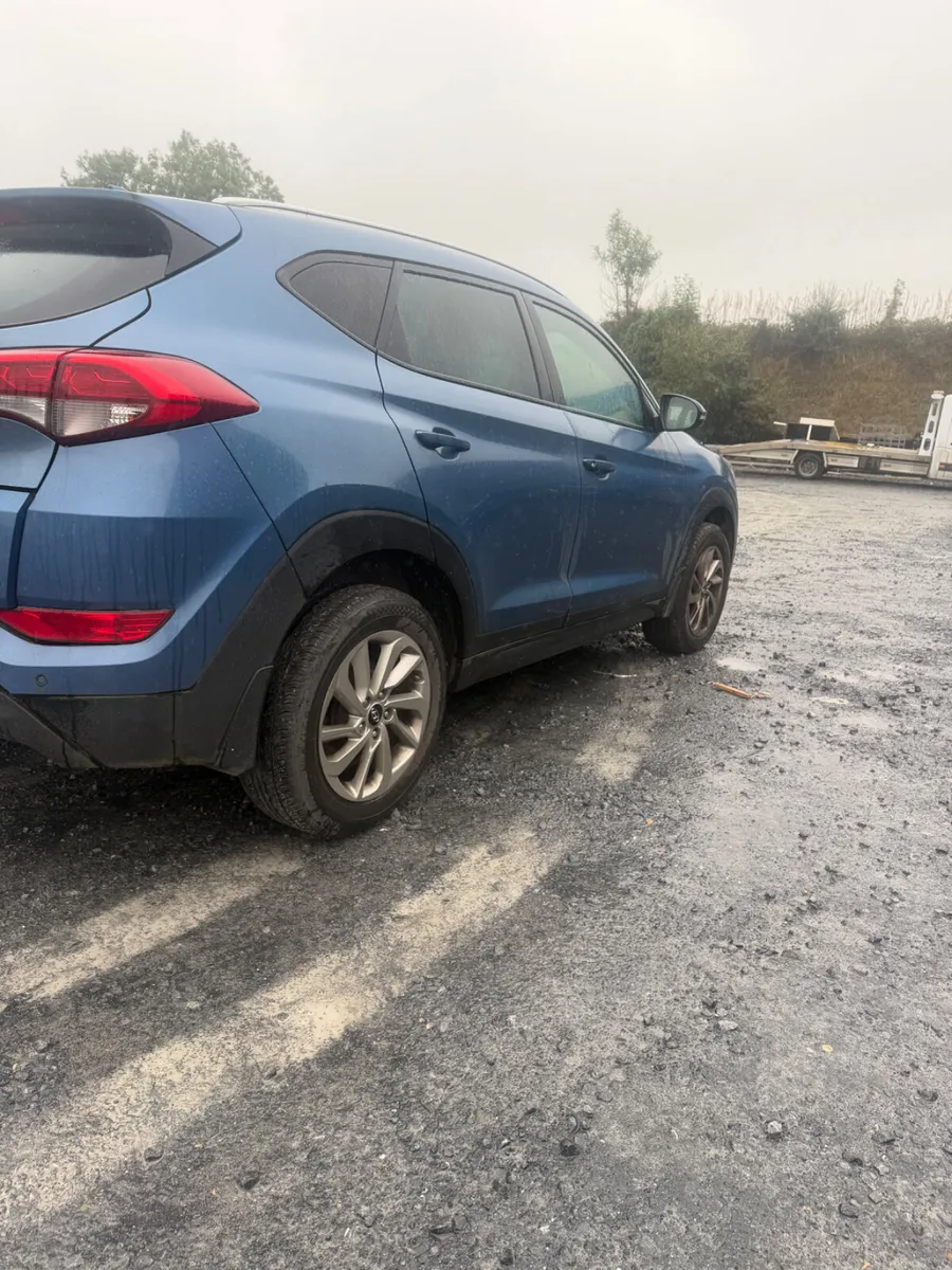2017 Hyundai Tucson - Image 3