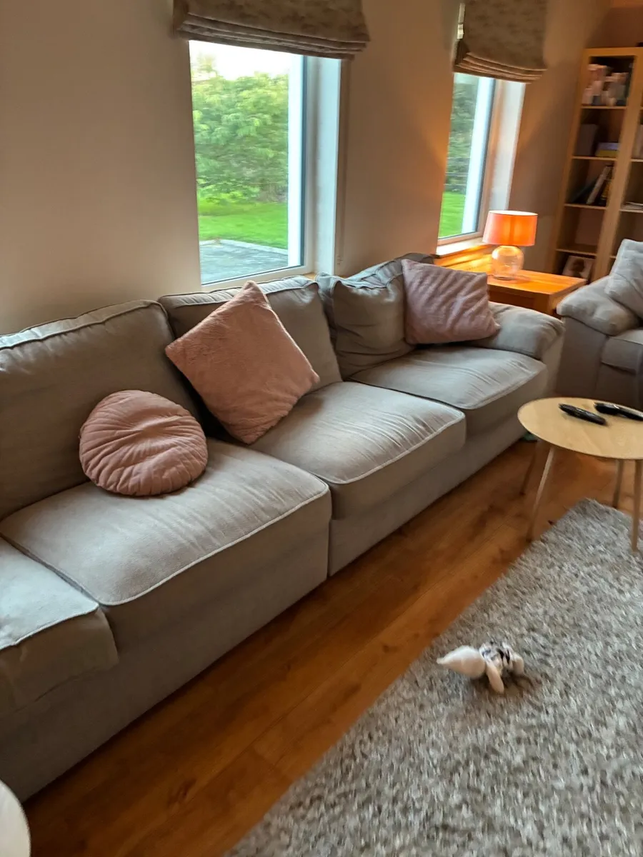 Couch - Image 2