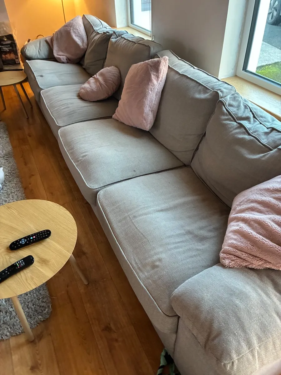 Couch - Image 4