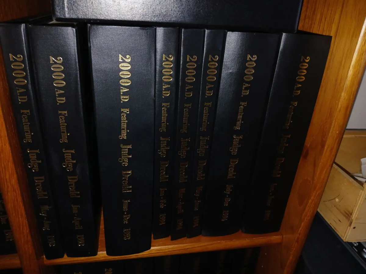 2,000 AD Comic Book Collection (Judge Dredd) - Image 4