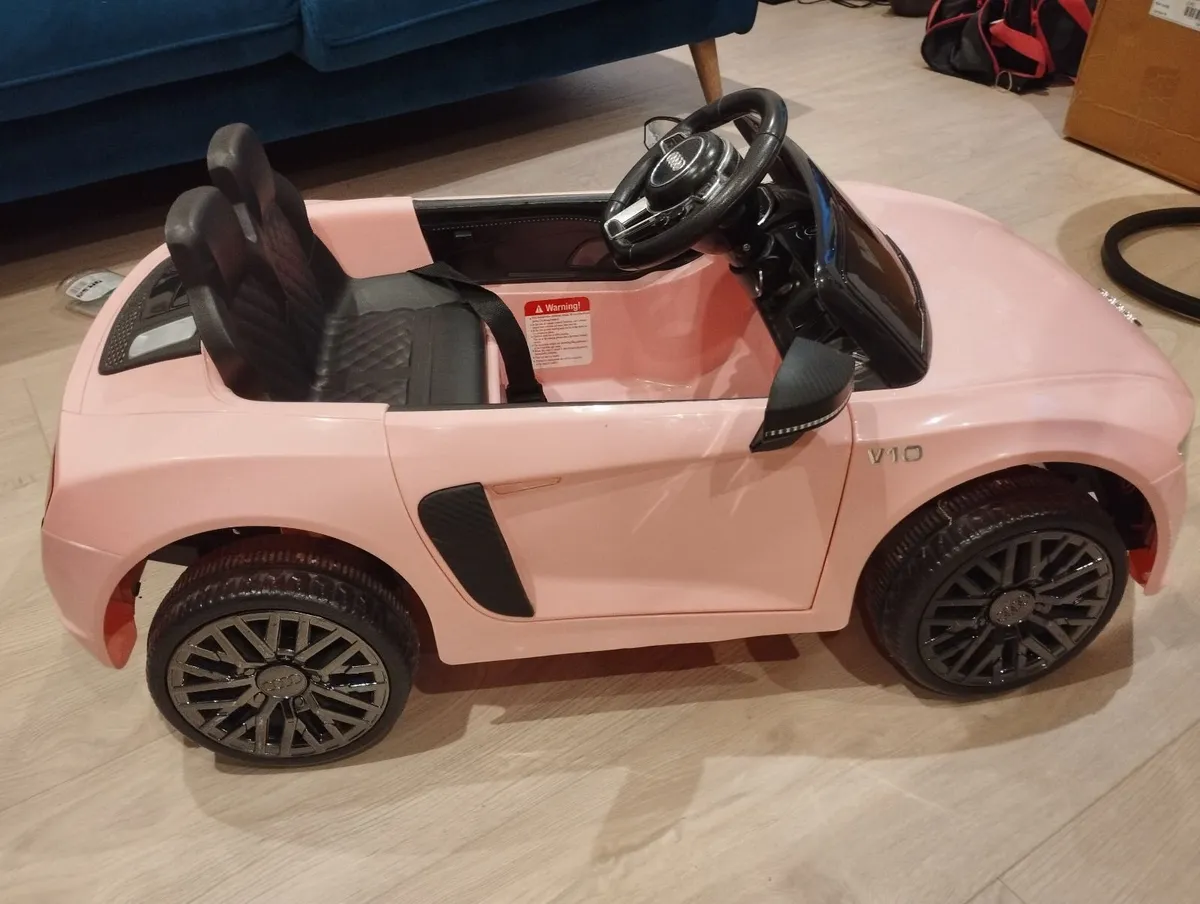 Kids Pink Audi R8 Spyder - Image 2