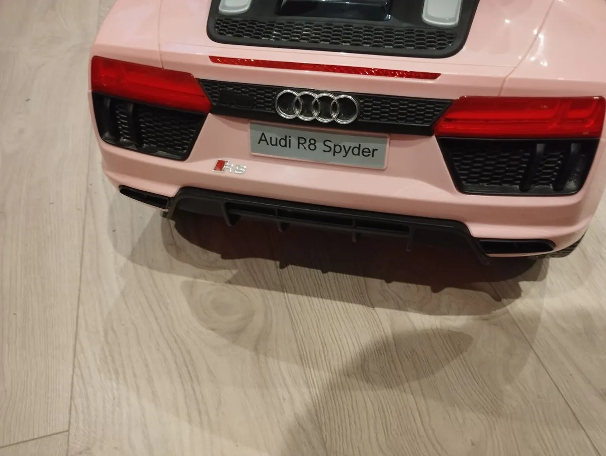 Kids Pink Audi R8 Spyder - Image 4