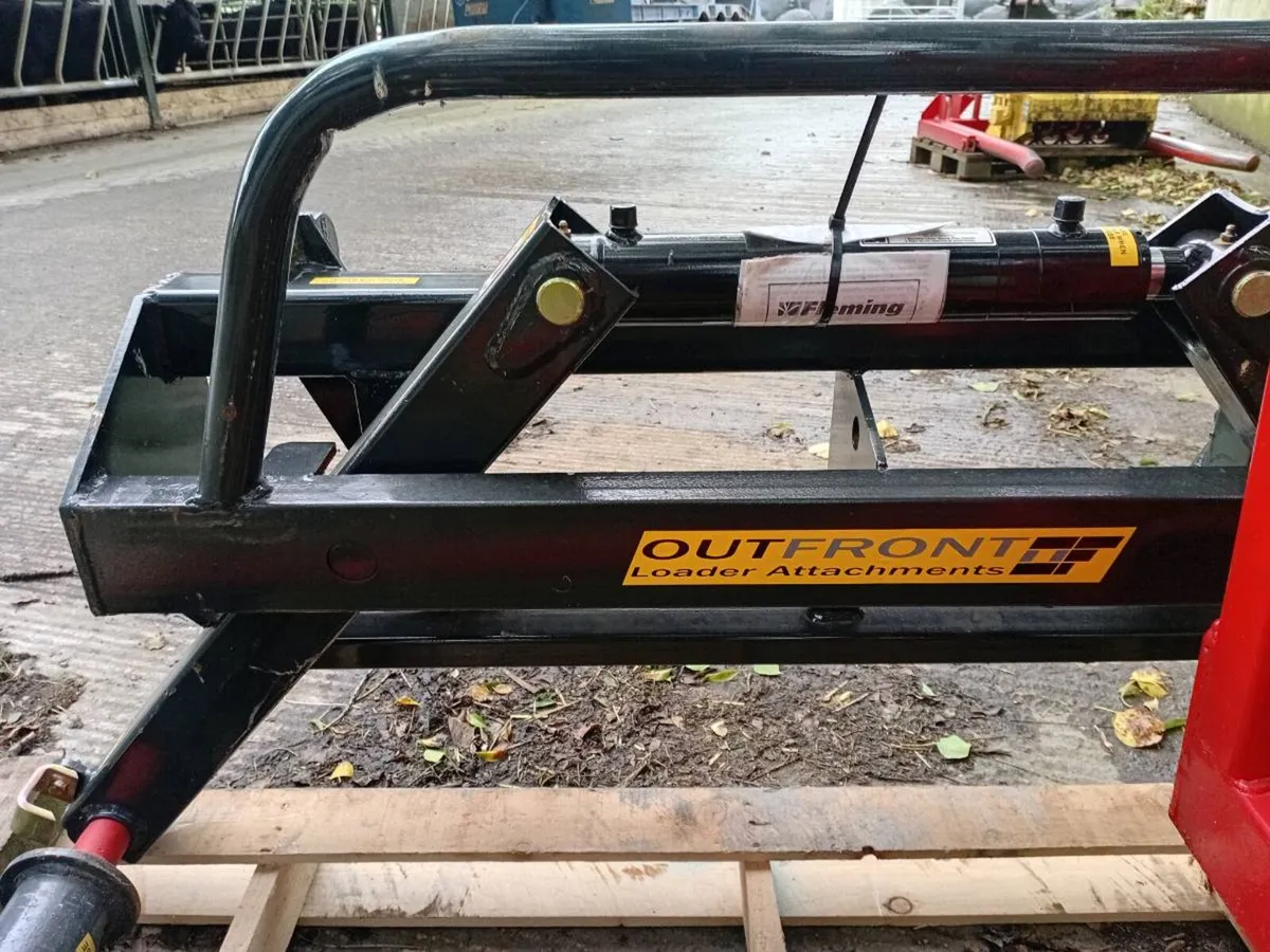 New Fleming bale staker and a mckenna bale spike - Image 4