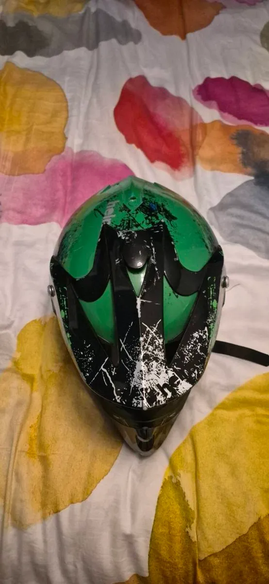 Bike helmet - Image 2
