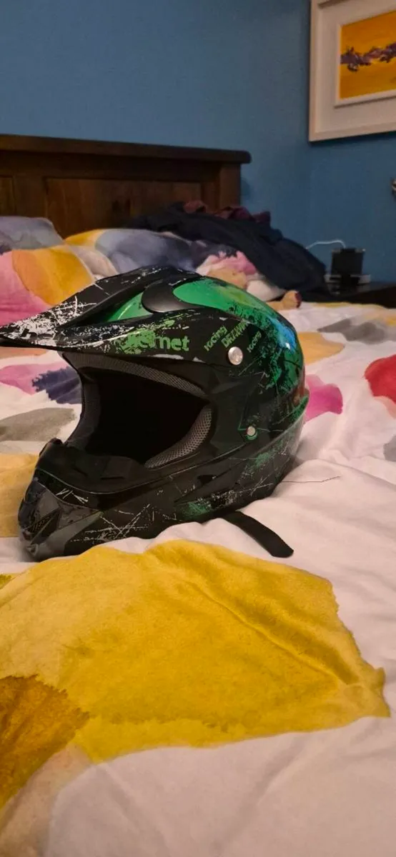 Bike helmet - Image 3