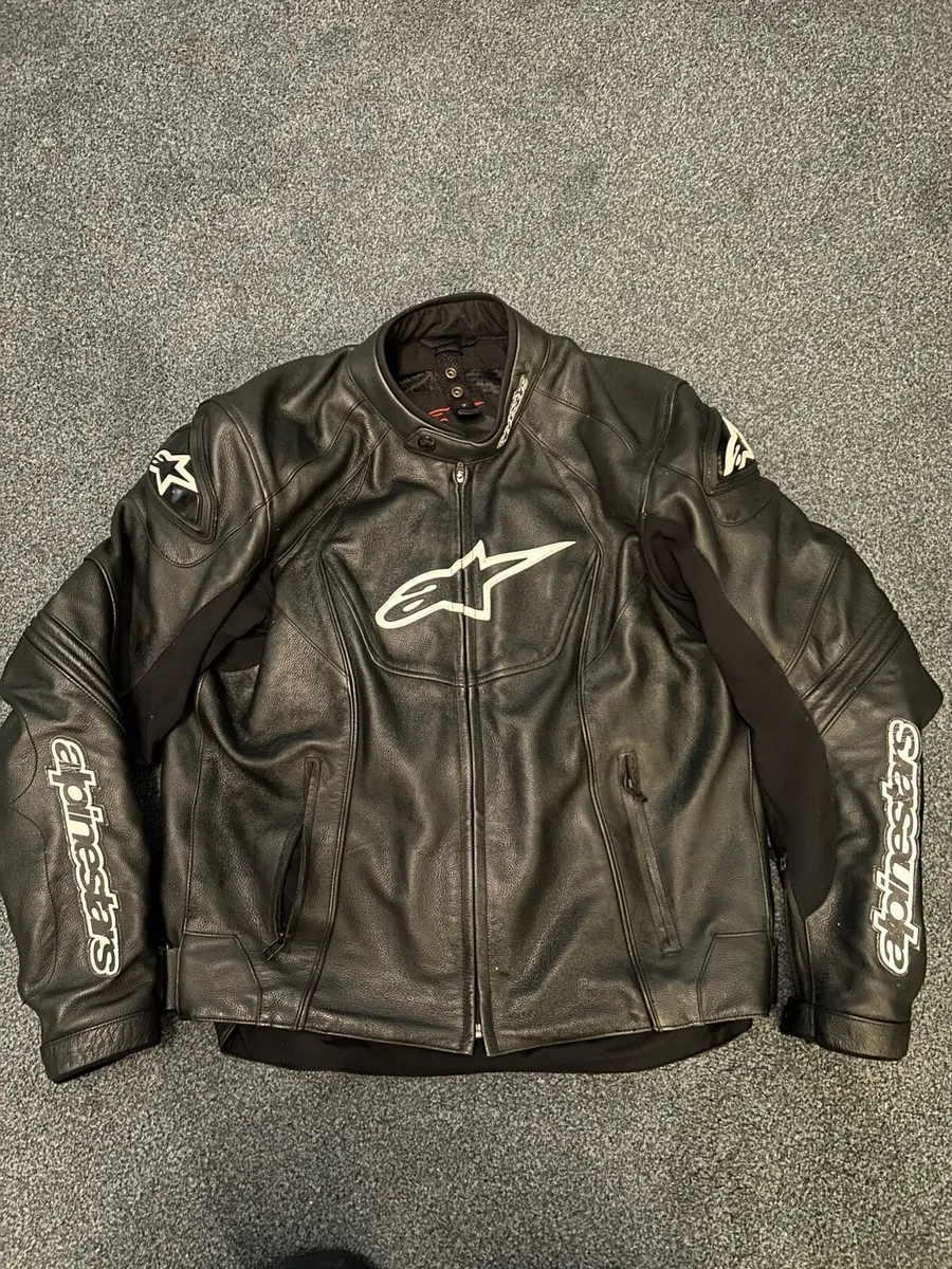 Helmet and jacket - Image 1
