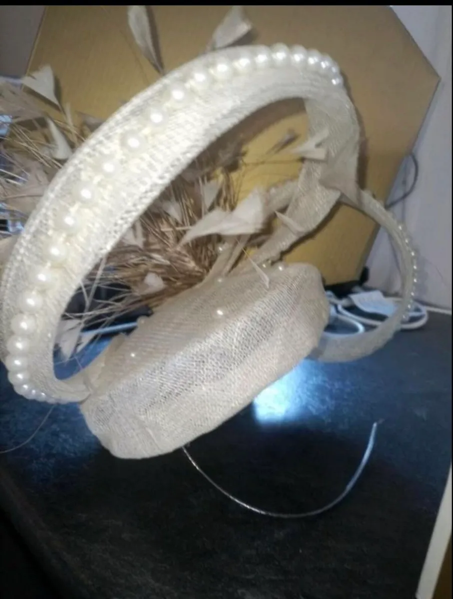 Fascinator - Image 2