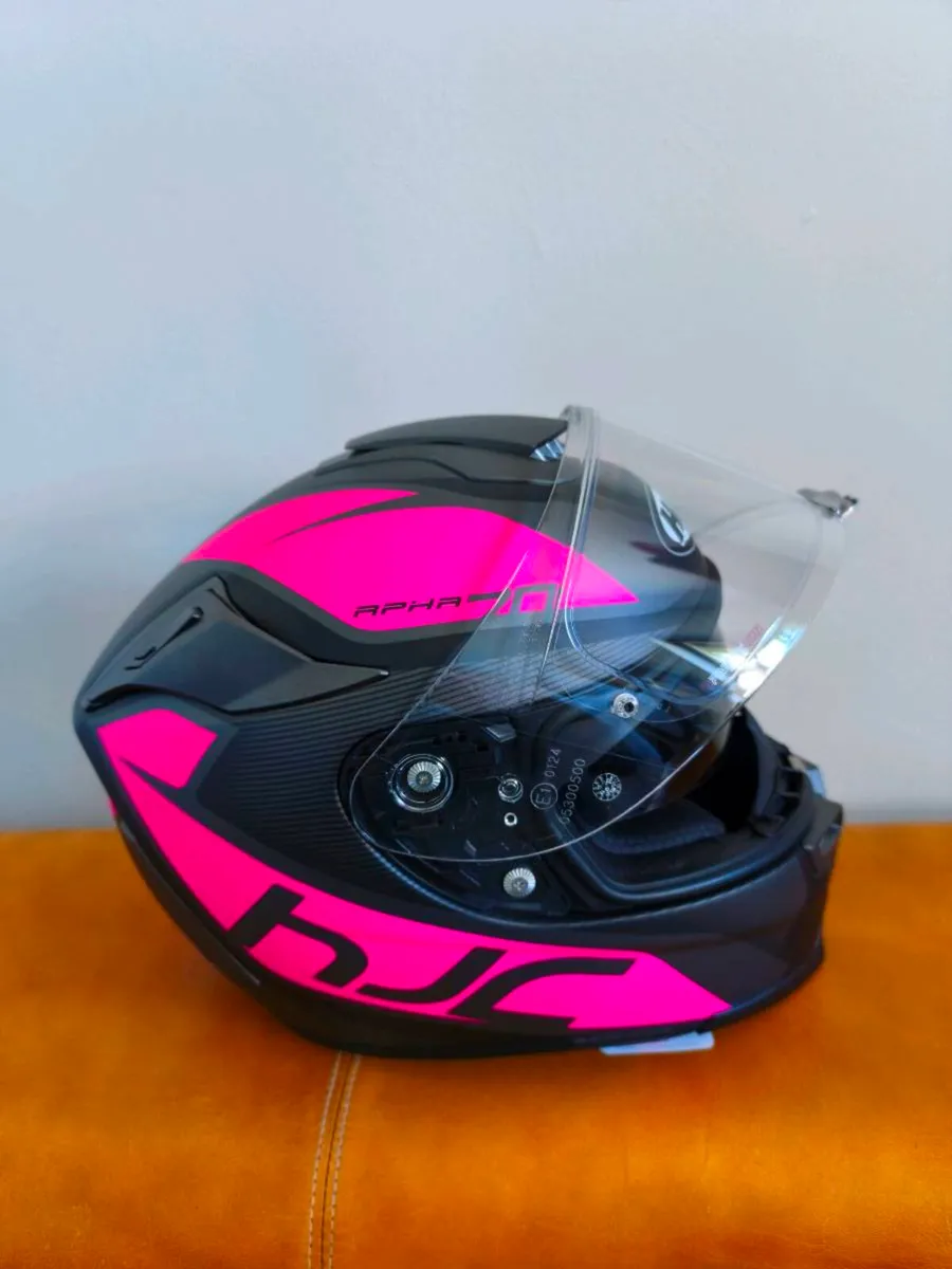 HJC RPHA 70 Motorbike Helmet - Image 2