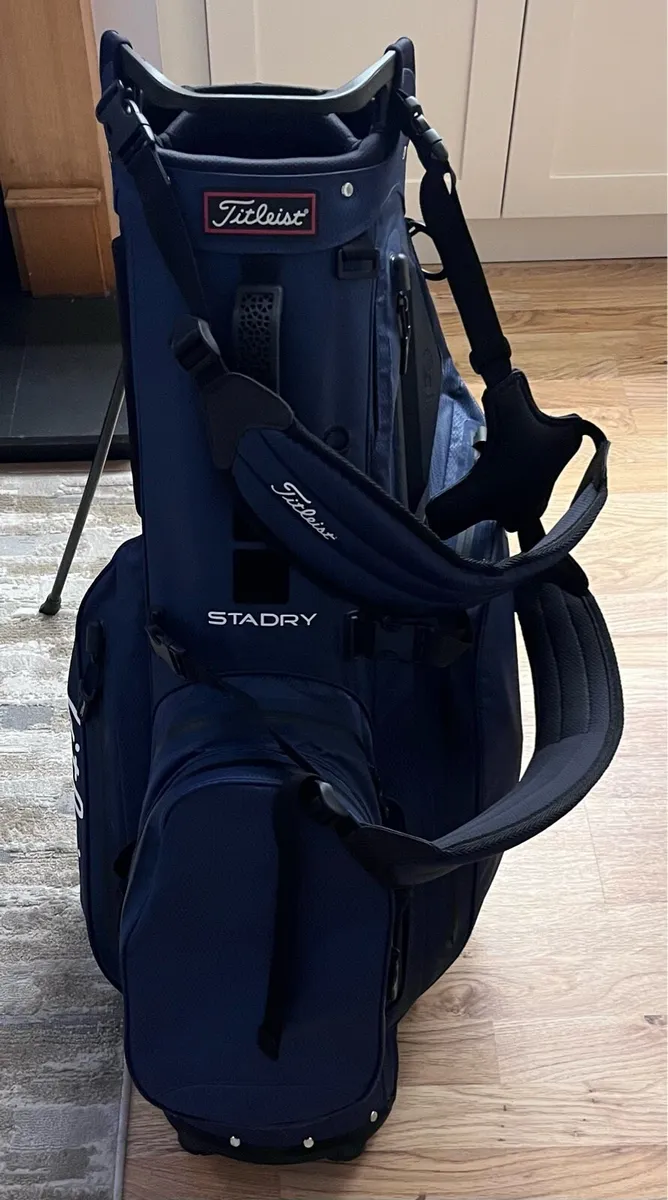 Titleist Hybrid 14 StaDry Golf Bag - Image 1