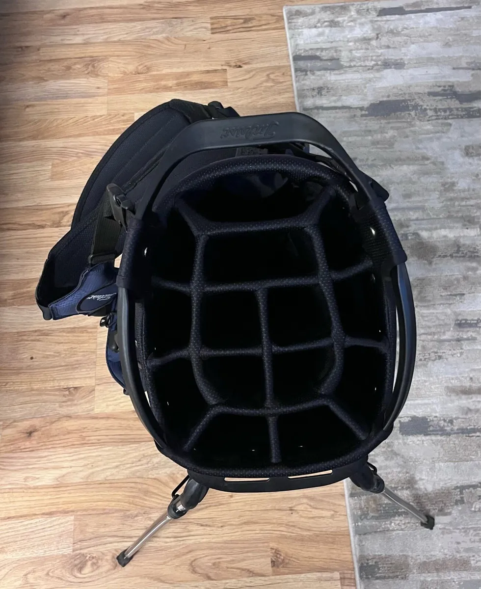 Titleist Hybrid 14 StaDry Golf Bag - Image 4