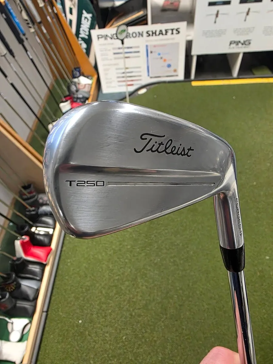 Titleist T250 4G Irons - Image 2