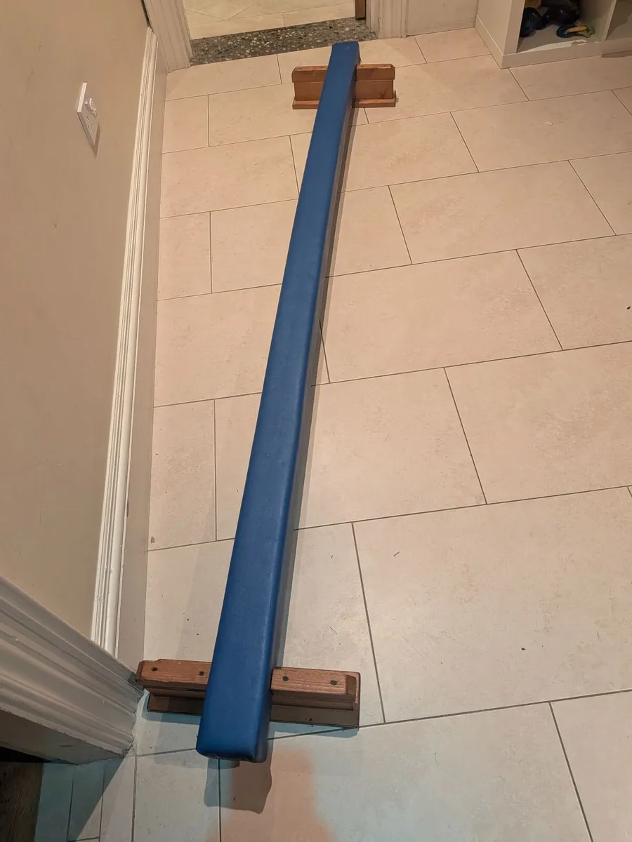 Gymnastic beam - Image 1