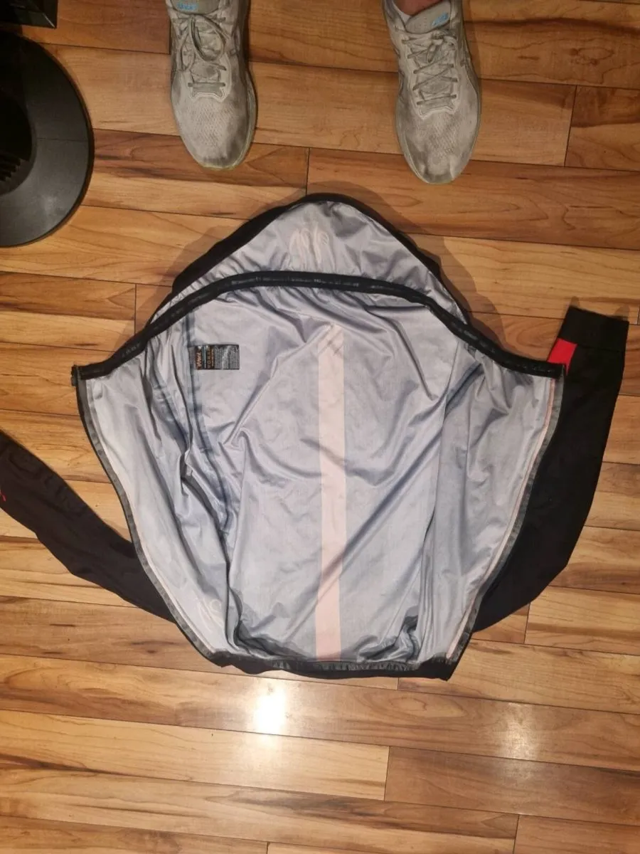 Velo Rain Jacket - Image 2