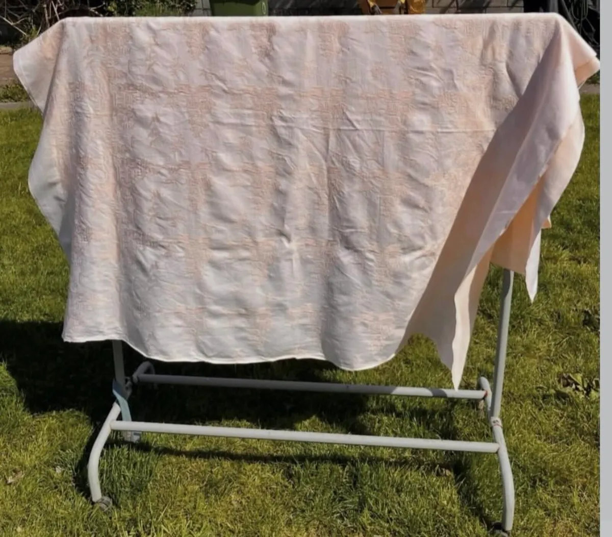 Table cloth - Image 1